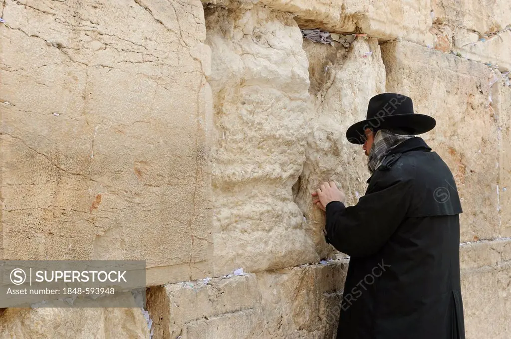 Orthodox Jew praying at the Western Wall, Wailing Wall, Old City, Arab Quarter, Jerusalem, Israel, Western Asia