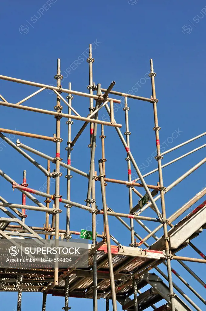 Scaffolding, maxCologne building being reconstructed by 2012, Cologne, North Rhine-Westphalia, Germany, Europe