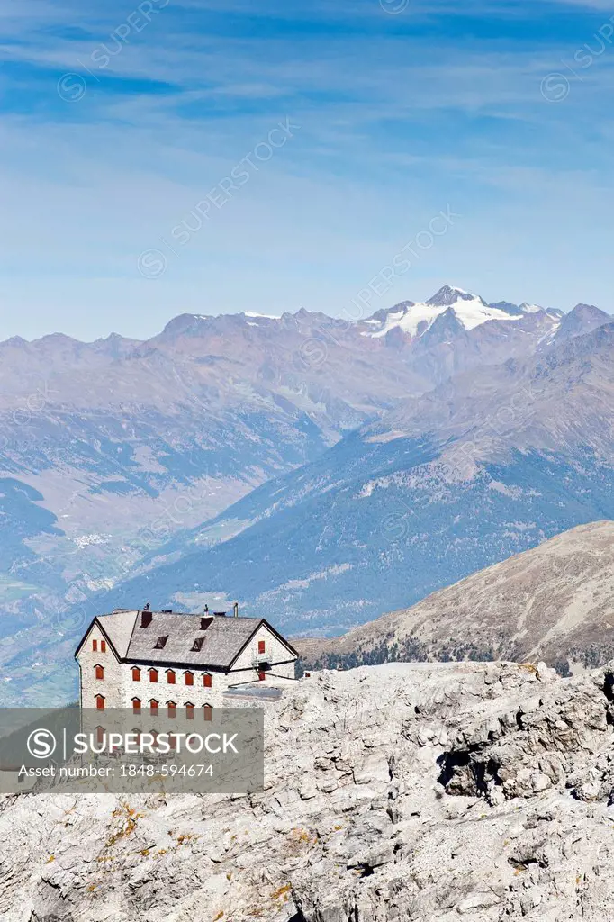 Payer Hut, Tabarettaspitze Mountain, Ortler Group, Alto Adige, Italy, Europe