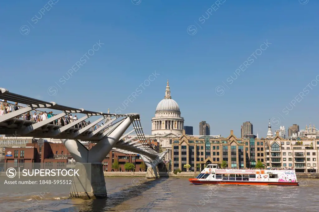St Paul's Cathedral and London Millennium Footbridge, pedestrian bridge across Thames, City of London, London, United Kingdom, Europe
