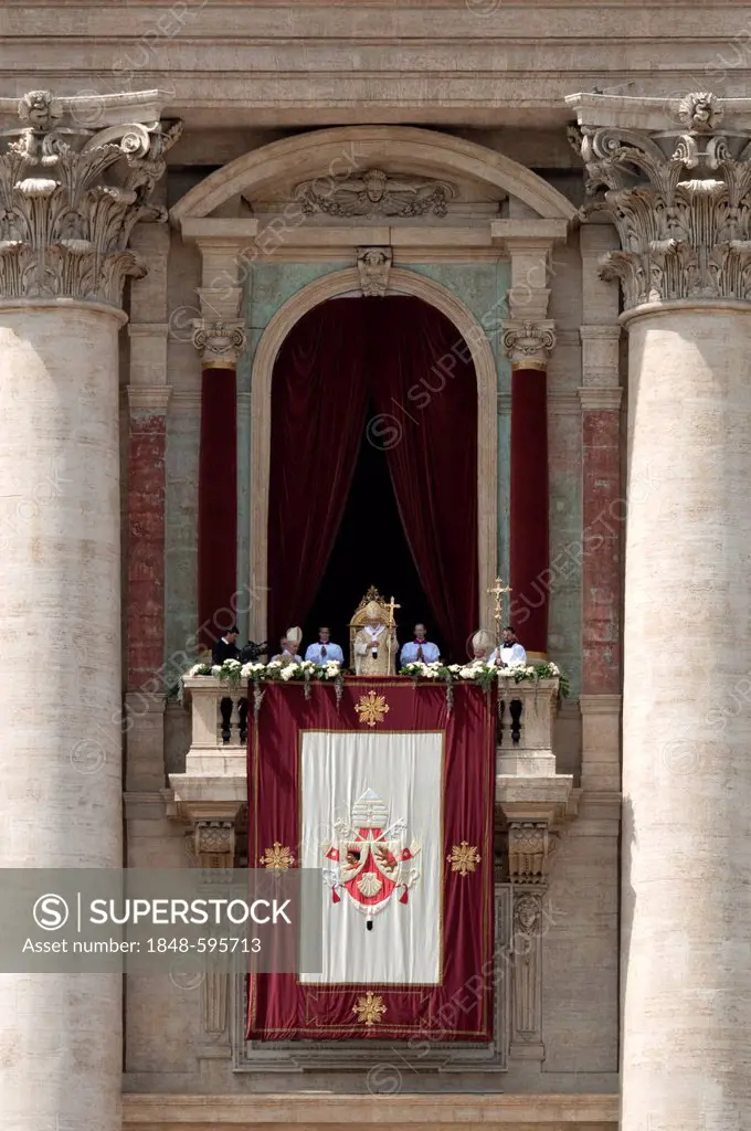 Pope Benedict XVI during Urbi et Orbi papal blessing for Easter, balcony Loggia delle Benedizioni, St. Peter's Square, Piazza San Pietro, Vatican, Rom...
