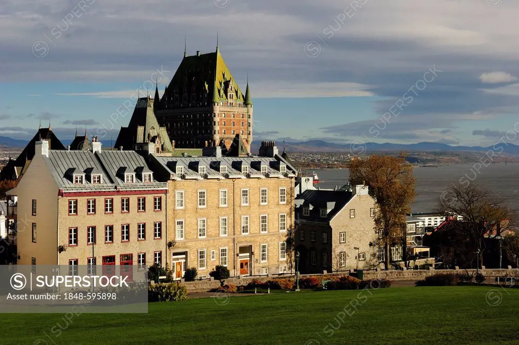 Quebec City, historic town centre with the backdrop of the Chateau Frontenac and the St. Lawrence River, Quebec, Canada