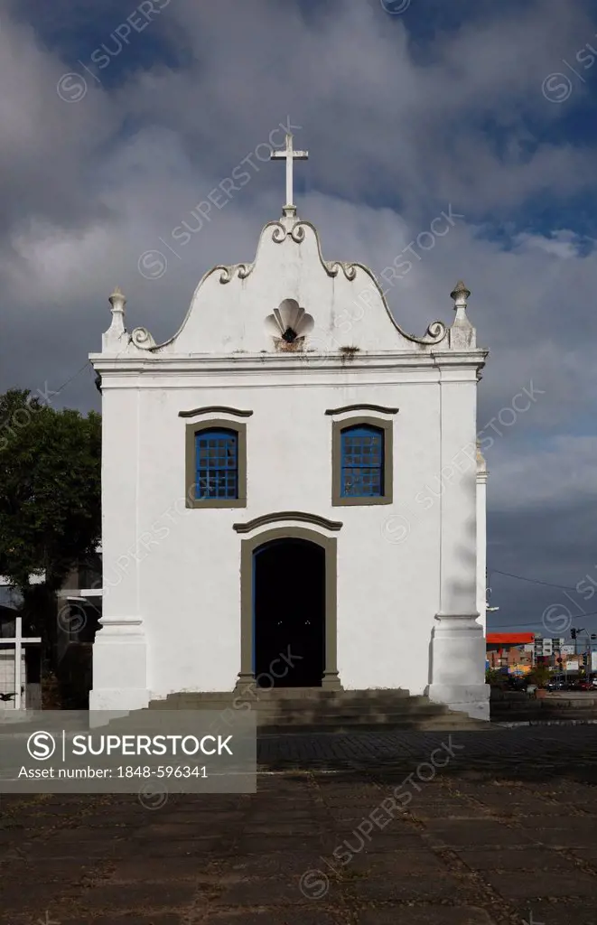 Igreja Matriz Nossa Senhora do Bom Sucesso or Church of Our Lady, Brazilian colonial architecture from 1768, Guaratuba, Paraná, Brazil, South America,...