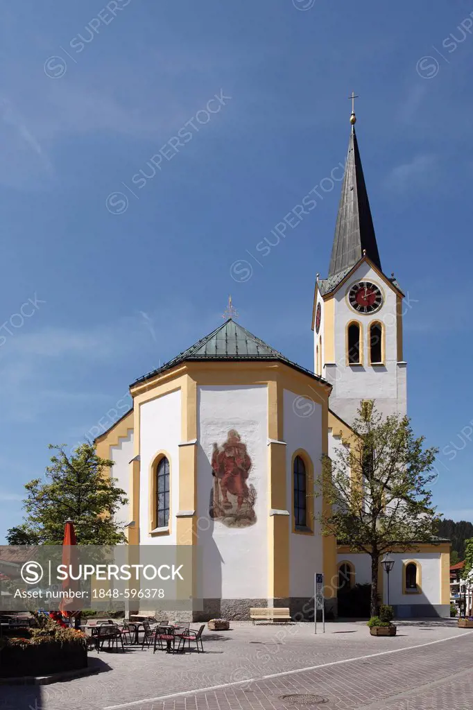 Parish church of St. Peter and Paul, Oberstaufen, Upper Allgaeu, Allgaeu, Swabia, Bavaria, Germany, Europe, PublicGround
