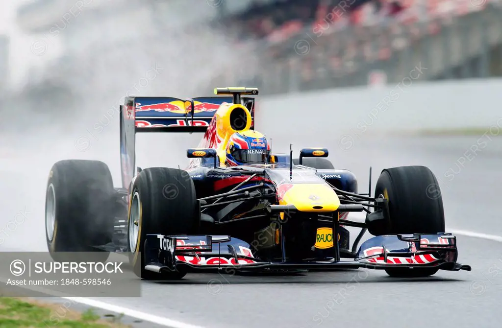 Australian Mark Webber driving his Red Bull Racing-Renault RB67 car, motor sports, Formula 1 testing at the Circuit de Catalunya, Circuit de Barcelona...