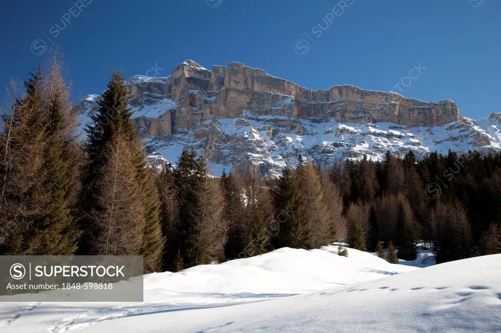 Mt. Heiligkreuzkofel, 2908m, Fanes mountains, Fanes-Sennes-Prags Nature Park, Val Badia, Alta Badia, Dolomites, South Tyrol, Italy, Europe