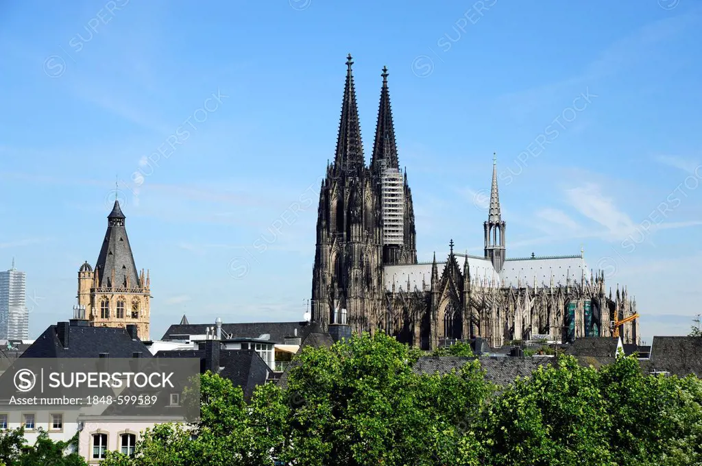 Town Hall and Cologne Cathedral, historic town centre, Cologne, Rhineland, North Rhine-Westphalia, Germany, Europe