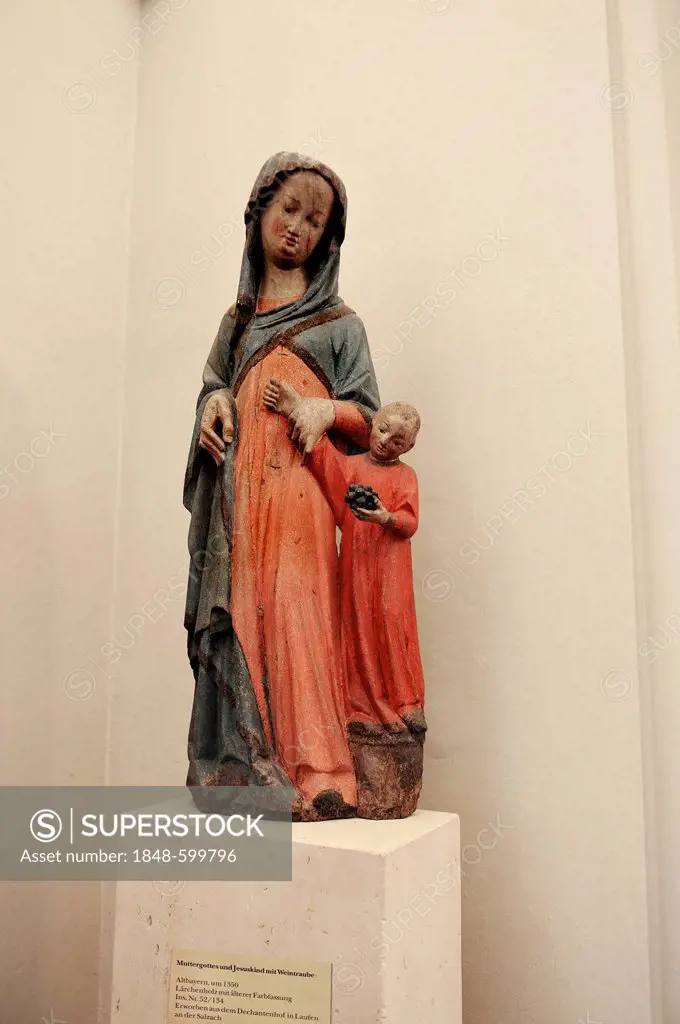 Bavarian National Museum, Mary and baby Jesus with grapes, Old Bavaria from 1350, Prinzregentenstrasse 3, Munich, Bavaria, Germany, Europe