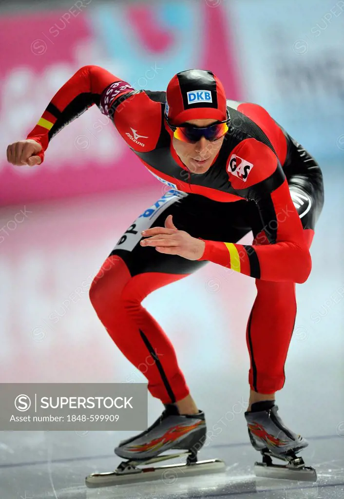 Robert Lehmann, Germany, at the start, Essent ISU World Speedskating Championships 2011, Inzell Skating Stadium, Upper Bavaria, Germany, Europe