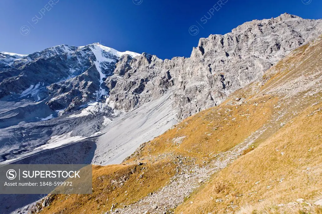 Rise of the Tabaretta Climbing Route in front of Ortler Mountain with its northern wall, Tabarettaspitze, Ortler Group, Alto Adige, Italy, Europe