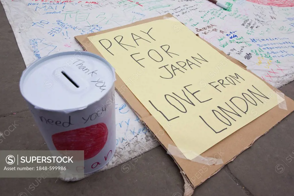 Messages of support and encouragement to the disaster-stricken Japanese people, Piccadilly Circus, London, England, United Kingdom, Europe
