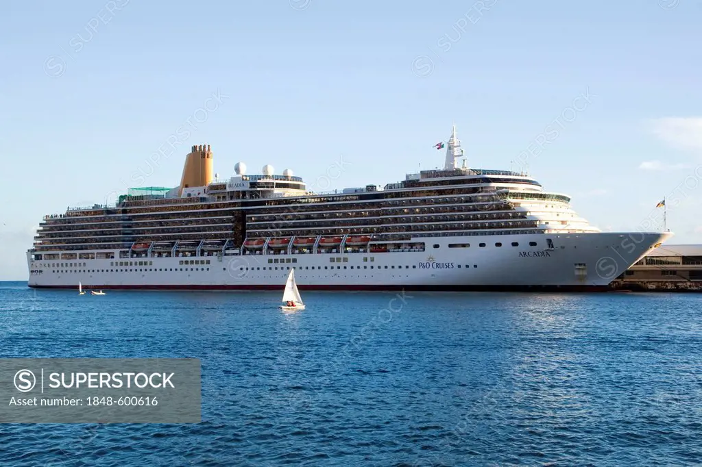 Cruise ship Arcadia in the marina, Funchal, Madeira, Portugal, Europe
