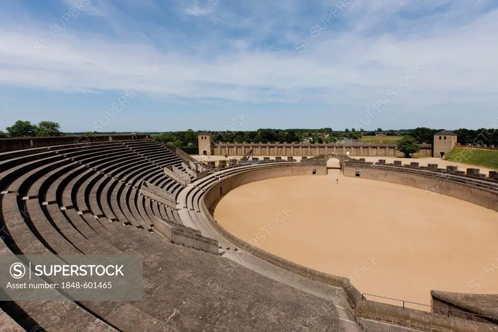 Reconstructed amphitheater, LVR Archaeological Park Xanten, Colonia Ulpia Traiana, Xanten, North Rhine-Westphalia, Germany, Europe