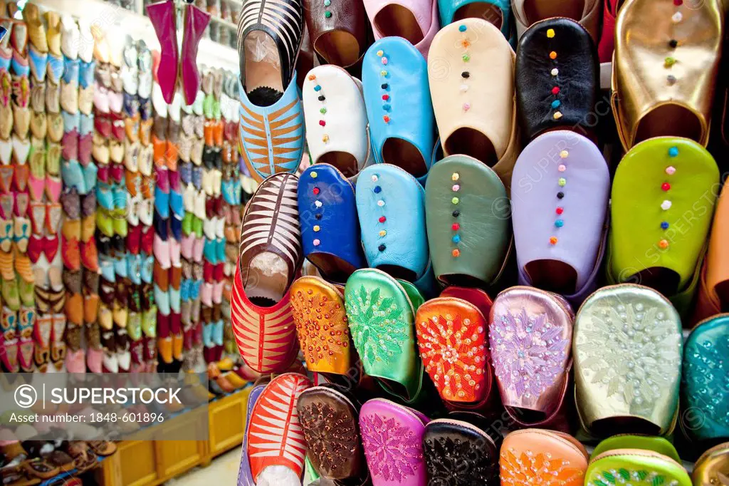 Traditional Moroccan leather slippers in the souq, market, in the Medina, historic district, Marrakech, Morocco, Africa