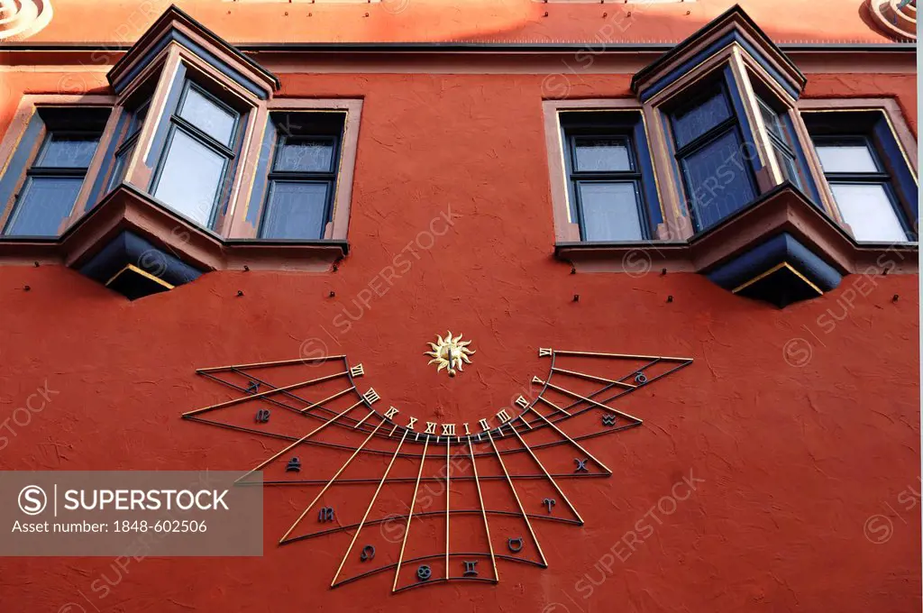 Sundial on the Old Town Hall, 16th Century, Friedrichstrasse 1, Lahr/Schwarzwald, Baden-Wuerttemberg, Germany, Europe