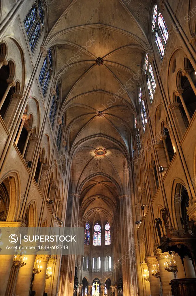 Interior, ceiling structure, Cathedral of Notre-Dame de Paris, Ile de la Cité, Paris, France, Europe