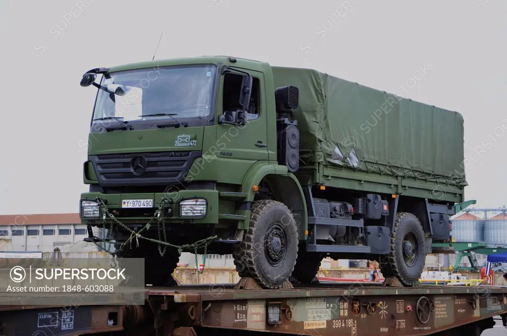 Mercedes Axor 1829 of the German armed forces