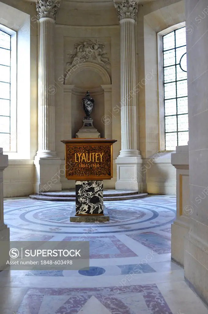 Tomb, sarcophagus of Marshal Hubert LYAUTEY, Dome des Invalides or Eglise du Dome church, Napoleon's tomb, Paris, France, Europe