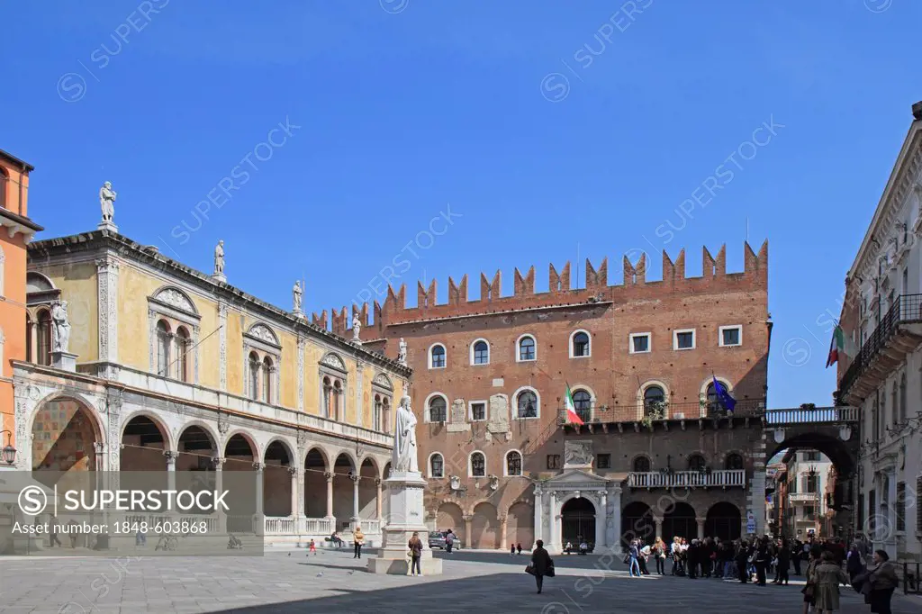 Piazza dei Signori square with the historic town hall, the Cangrande palace and the statue of Dante, Verona, Veneto region, Italy, Europe