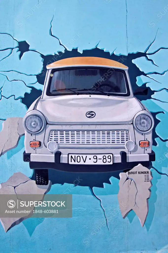 Trabant car, Trabi, date of the fall of the Berlin Wall as licence number, painting, mural, Berlin Wall, East Side Gallery, Berlin, Germany, Europe