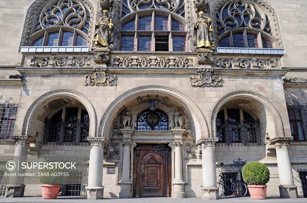 Entrance, facade, historic city hall, Duisburg, Ruhrgebiet region, North Rhine-Westphalia, Germany, Europe