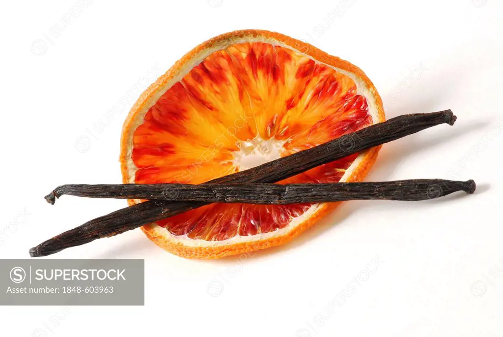 Dried orange slice with vanilla pods