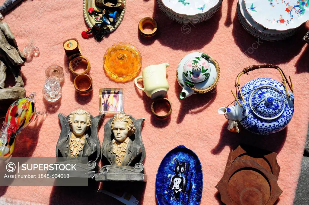 Flea market items on Place du Jeu de Balle, Vossenplein, Les Marolles, Marollen quarter, city centre, Brussels, Belgium, Benelux, Europe