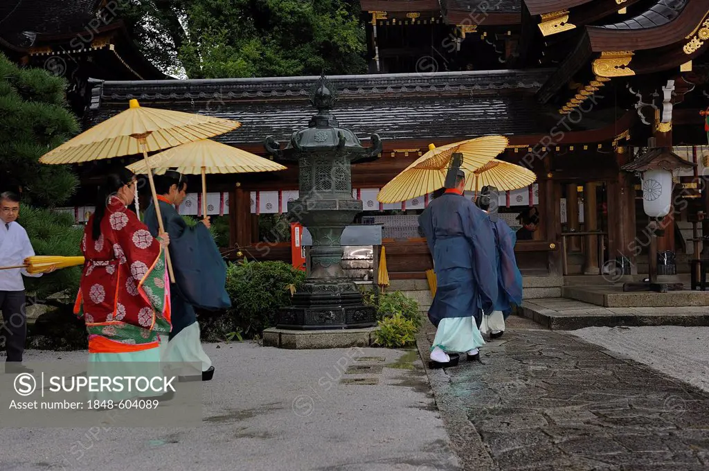 Traditional oil-paper umbrellas used during the rain in Imamiya Shrine, Jidai-Matsuri Autumn Festival, Kyoto, Japan, Asia
