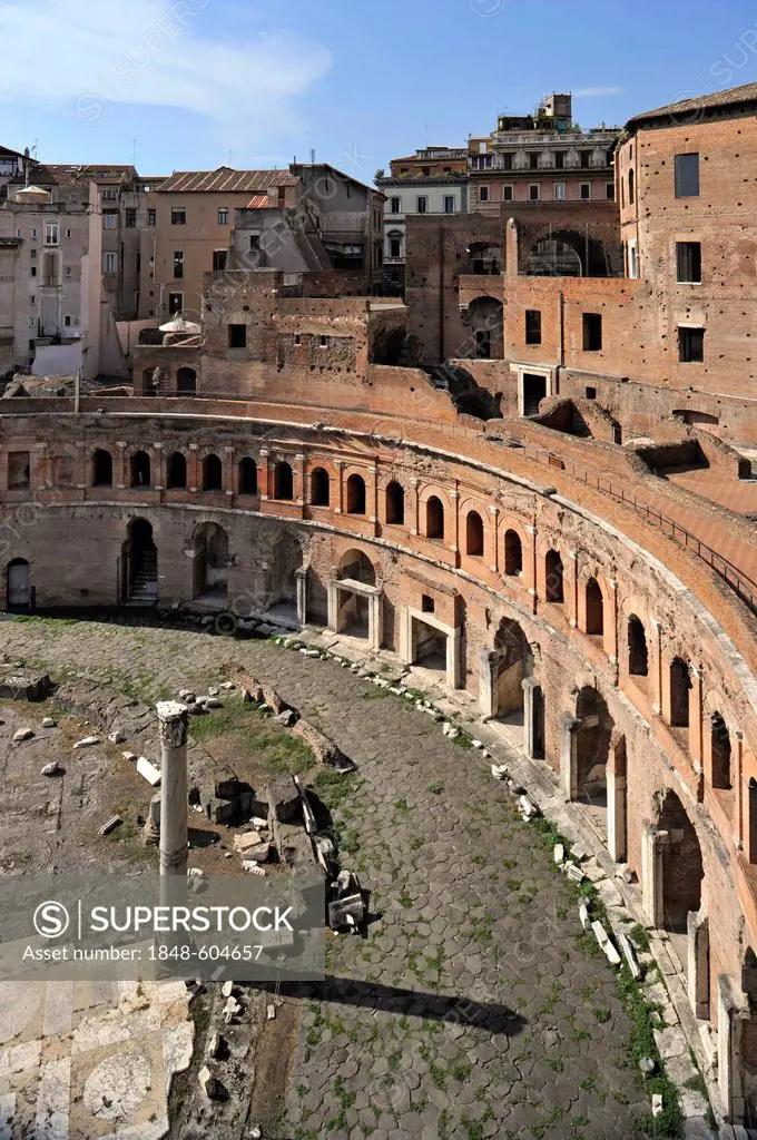 Trajan's Market with Tabernae or single room shops, Via Alessandrina, Via dei Fori Imperiali, Rome, Lazio, Italy, Europe