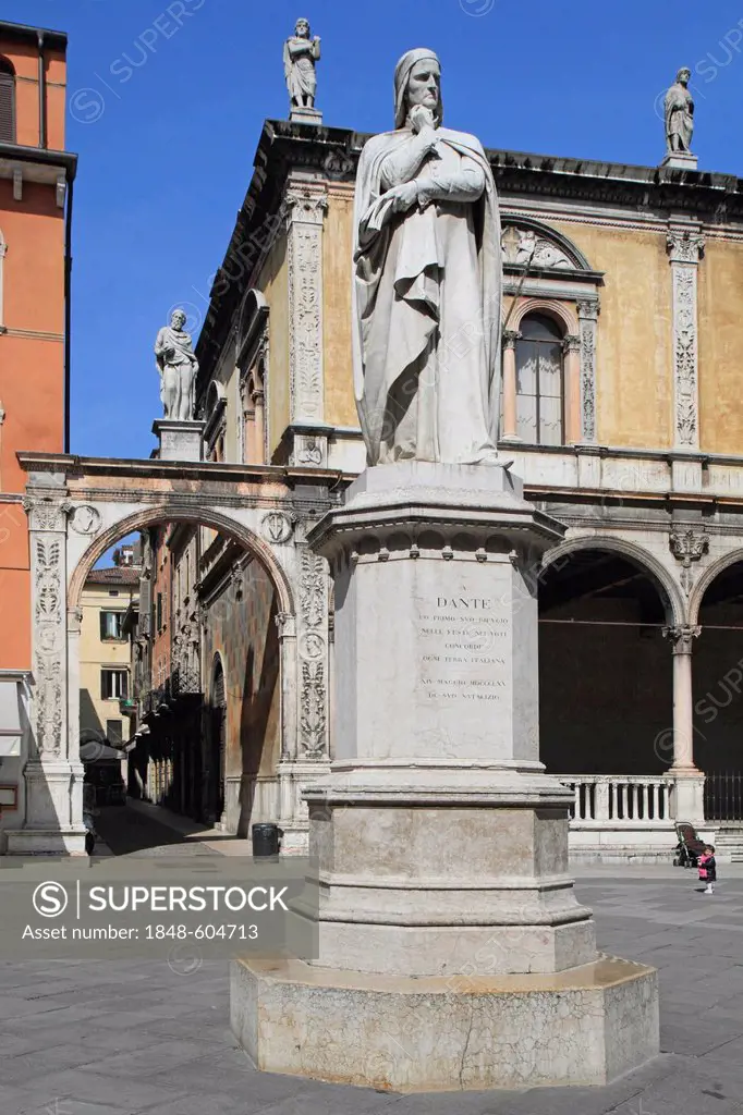 Piazza dei Signori square with the historic town hall and the statue of Dante, Verona, Veneto region, Italy, Europe