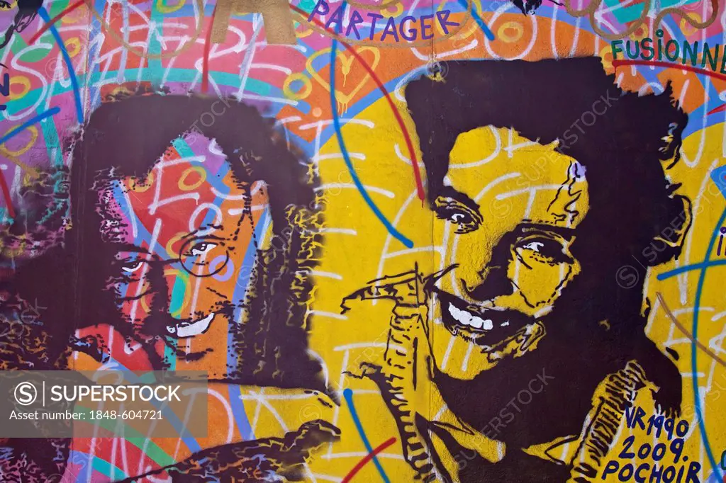 Jean Reno and Juliette Binoche, French actors, painting, mural, Berlin Wall, East Side Gallery, Berlin, Germany, Europe