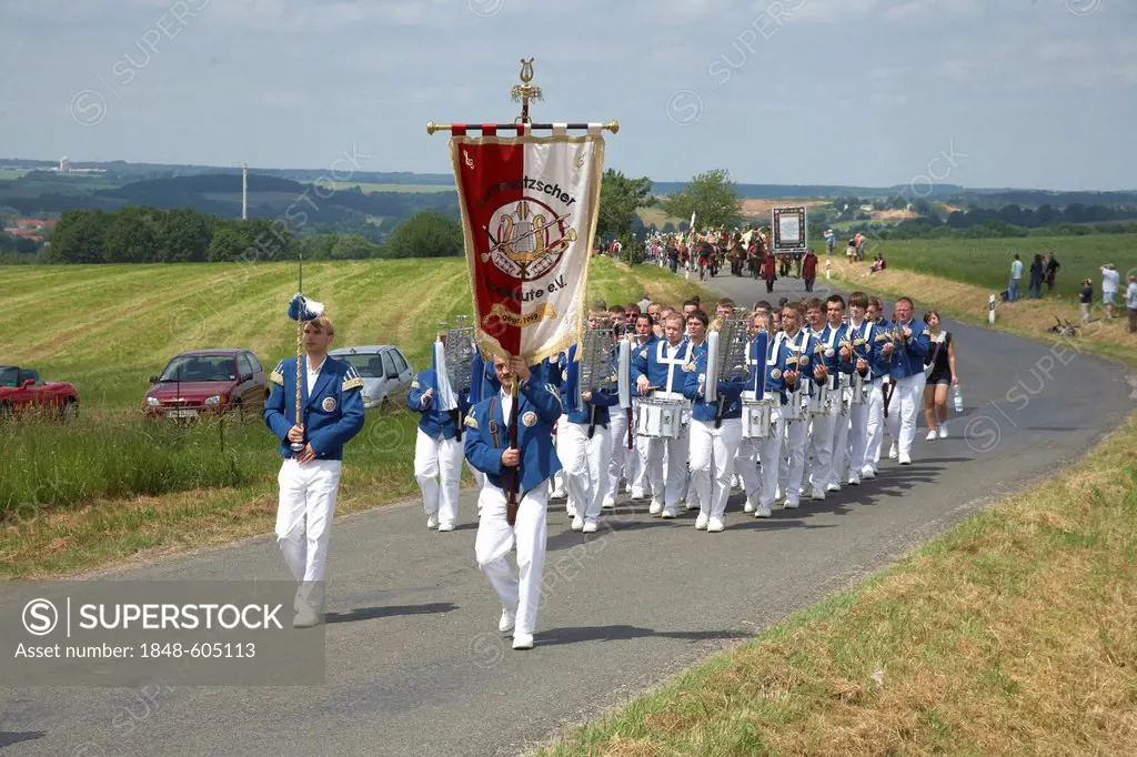 Fuerstentag in Rochlitz, Living Princes' Procession in period costume on the way from Rochlitz to Seelitz, Saxony, Germany, Europe