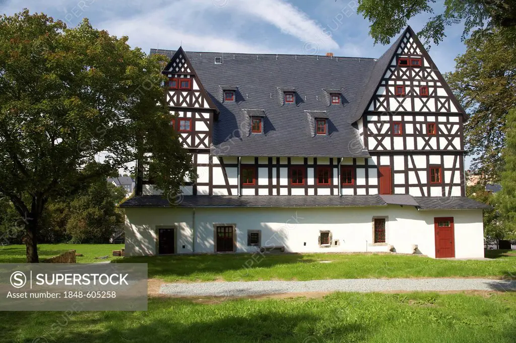 Newly renovated timberwork, Schloss Treuen unteren Teils castle, Vogtland, Saxony, Germany, Europe