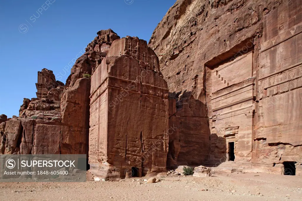 Rock tombs, Petra, the capital city of the Nabataeans, rock city, UNESCO World Hertage Site, Wadi Musa, Hashemite Kingdom of Jordan, Orient, Middle Ea...