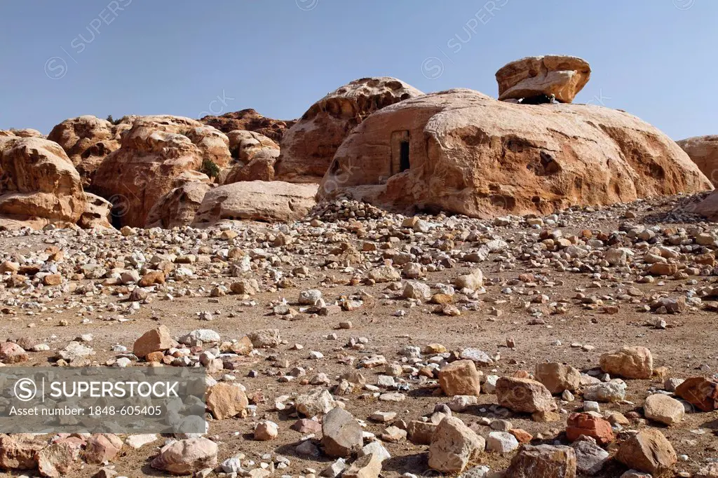 Sandstone rocks, tombs, gravel, Little Petra, the capital city of the Nabataeans, rock city, UNESCO World Hertage Site, Wadi Musa, Hashemite Kingdom o...
