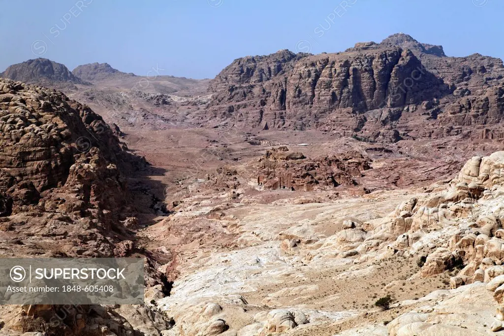 Valley of Petra, the capital city of the Nabataeans, rock city, UNESCO World Hertage Site, Wadi Musa, Hashemite Kingdom of Jordan, Orient, Middle East...