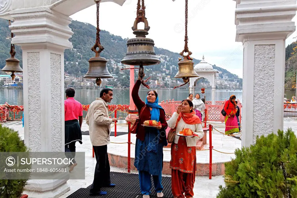 Visitors in the Naina Devi Temple, Nainital, Uttarakhand, North India, India, Asia