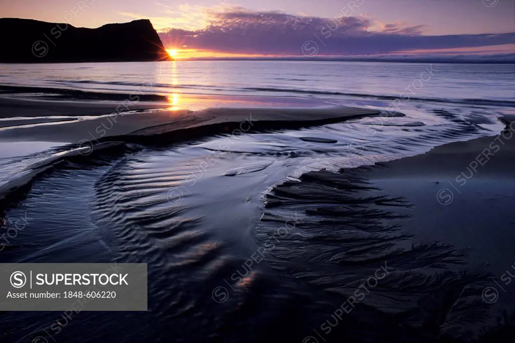 Sunset on the estuary of Horna creek in Hloeðuvik bay, Hornstrandir peninsula, a hikers' paradise, West Fjords, Iceland, Europe