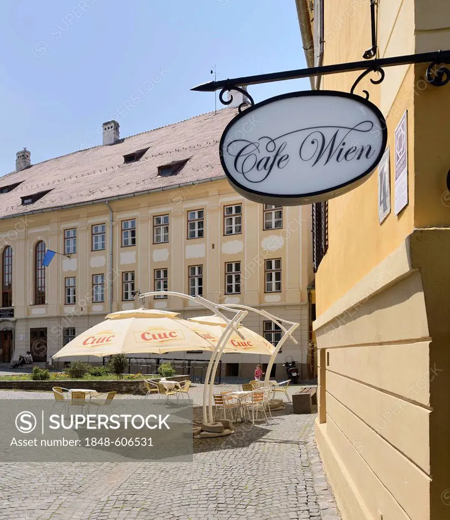 Cafe Wien in the historic town centre, Sibiu, Romania, Europe