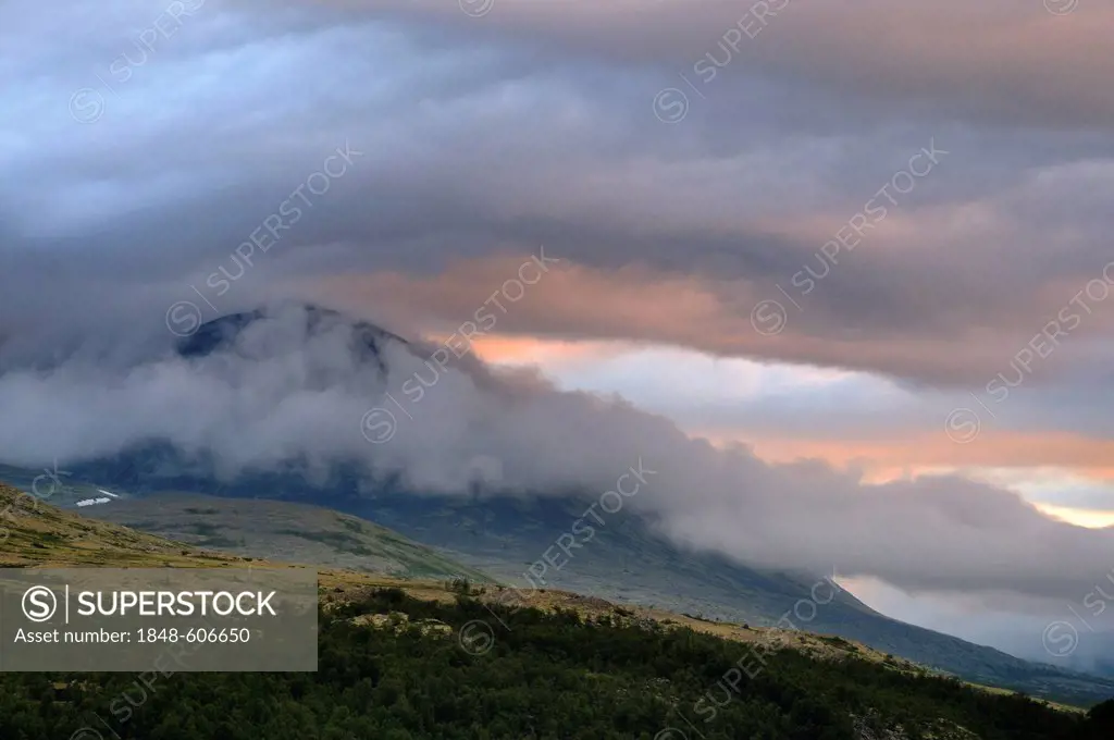 Fjell landscape near Bjørnhollia in the Rondane National Park, Norway, Scandinavia, Europe