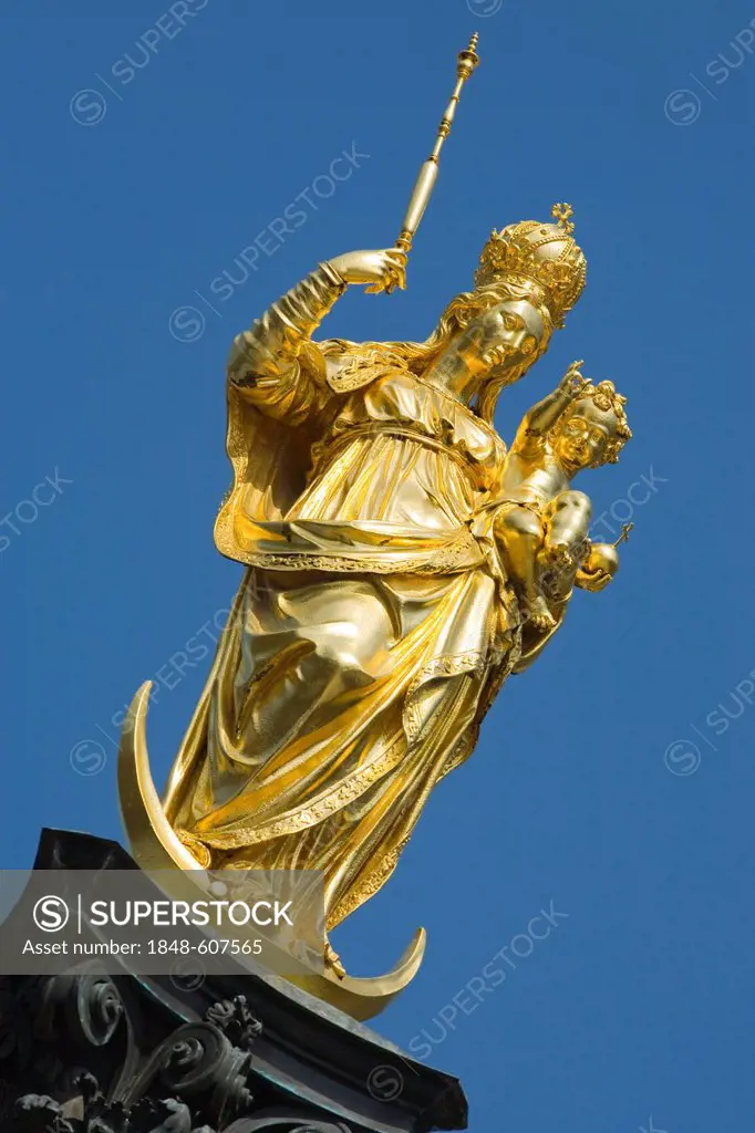 Statue Patrona Bavariae by Hubert Gerhard, 1593, on the Marian column, Marienplatz square, Altstadt-Lehel district, Munich, Bavaria, Germany, Europe