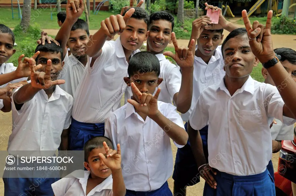 School for the deaf, sign language, Beliatta, Sri Lanka, Ceylon, South Asia, Asia