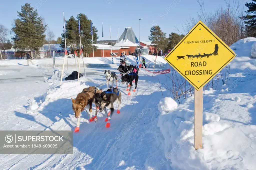 Sign along the trail in Karasjok, Finnmarksløpet, northernmost sled dog race in the world, Karasjok, Finnmark, Lapland, Norway, Europe