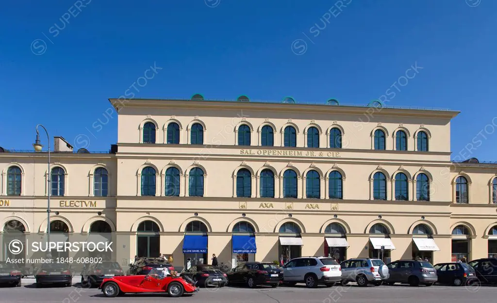 Bazar building and Ludwigstrasse, Odeonsplatz square, Altstadt-Lehel district, Munich, Bavaria, Deutschland, Europa