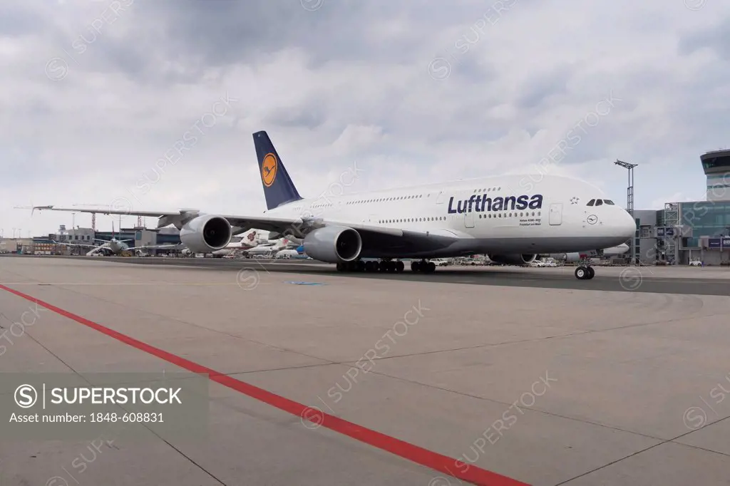 Airbus A380-800 on the apron of Frankfurt Airport, Frankfurt, Hesse, Germany, Europe