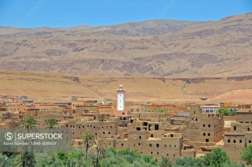 Partly dilapidated houses in the oasis city Tinerhir, Souss-Massa-Daraa, Morocco, Africa