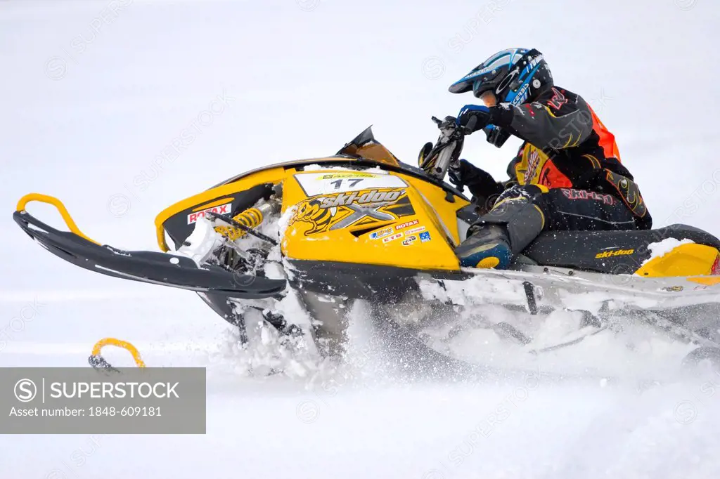 Skidoo snowmobile in action