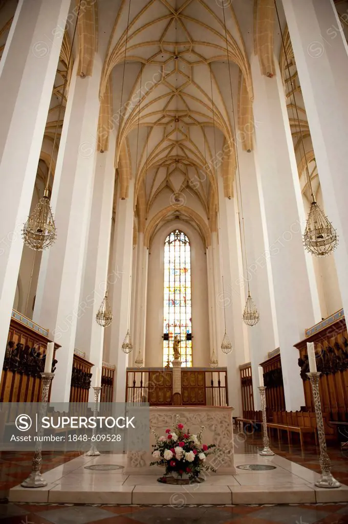 High interior, altar, chancel, Frauenkirche or Church of Our Lady, Munich, Upper Bavaria, Bavaria, Germany, Europe