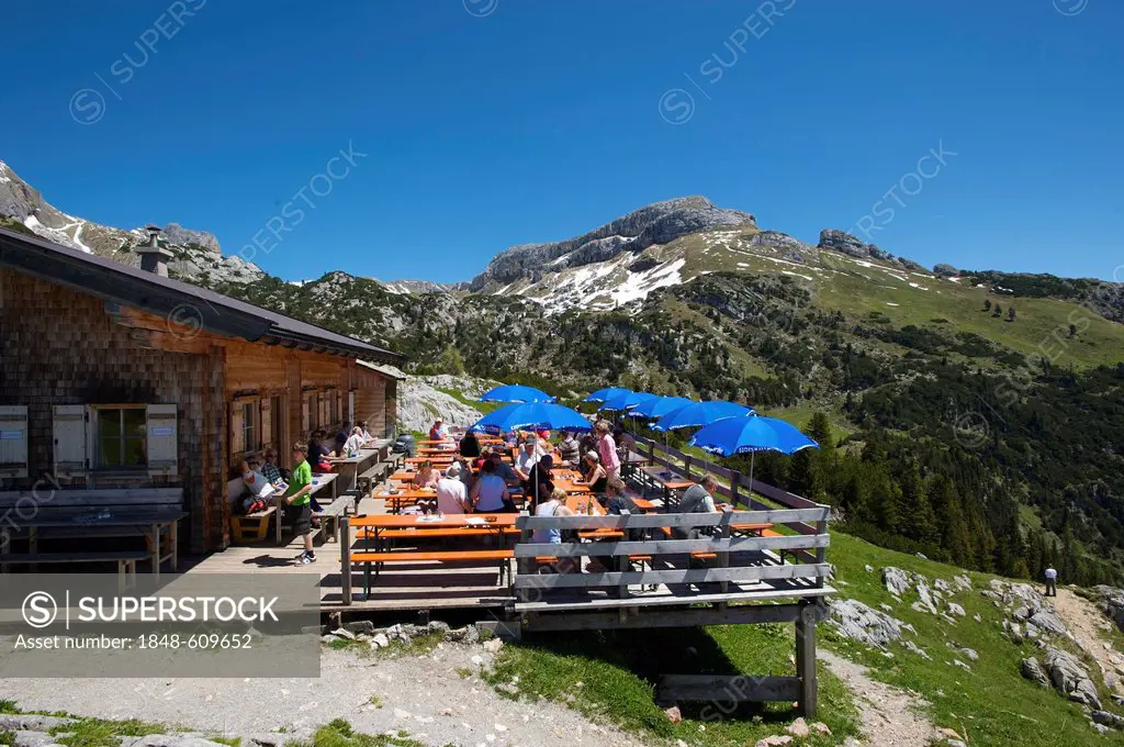 Alpine hut below Mt. Gschoellkopf, Rofangebirge mountains near Achensee, Tyrol, Austria, Europe