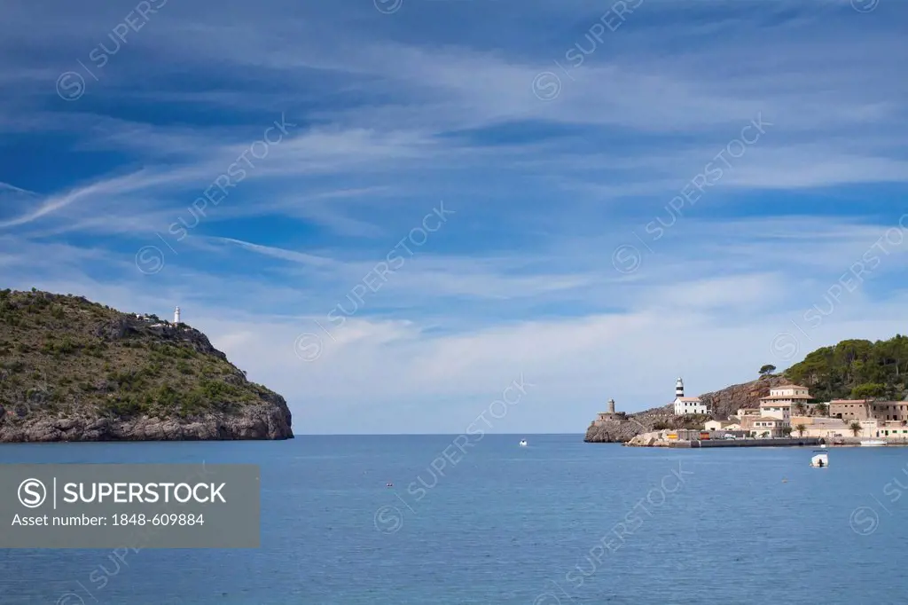 The entrance to the bay of Port de Soller, Majorca, Balearic Islands, Spain, Europe